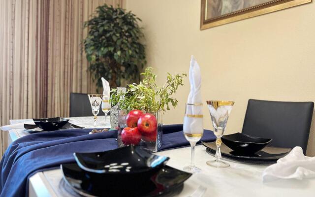 Апартаменты на улице Прапорщика Комарова 45