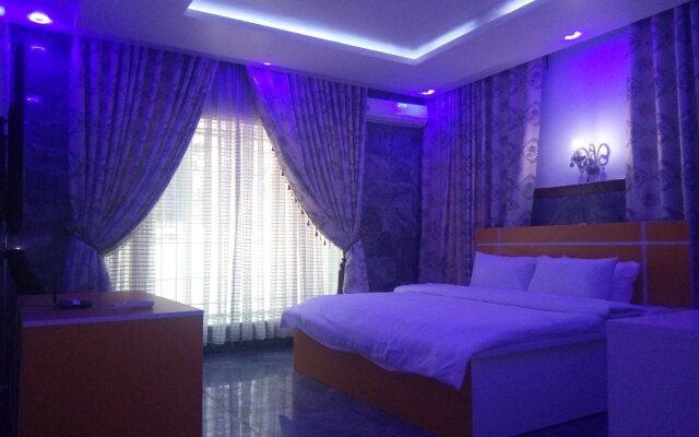 Heavenly Royal Apartments