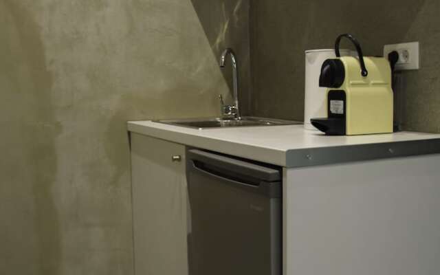 99 Adrianou Luxury Urban Stay