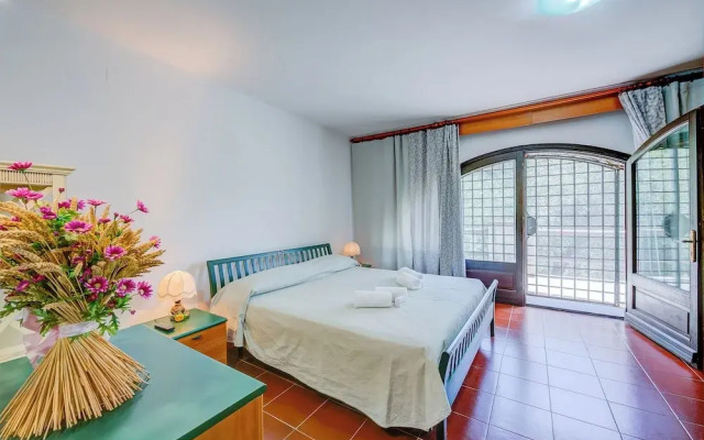 Villa Breezy Way - Among Greenery