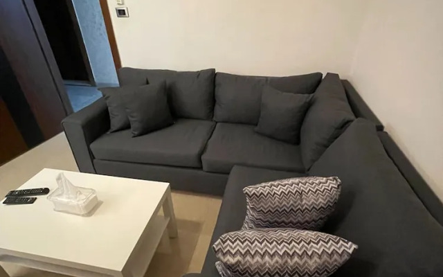 Apartment With Modern Amenities