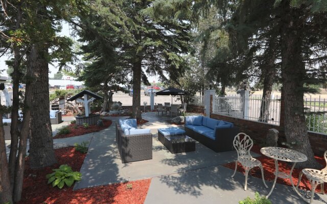Clarion Pointe