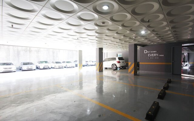 Yeosu 1st Avenue Hotel