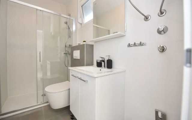 Pool Apartments & Rooms Mare