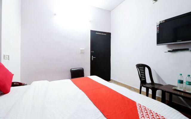 Oyo 6786 Ashu Villa Guest House