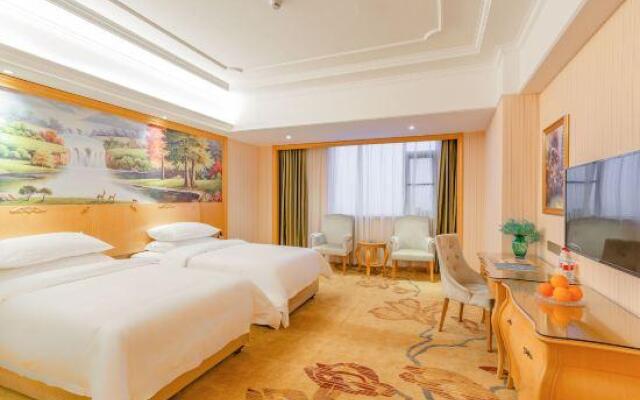 Vienna International Hotel (Huanggang Dongmen Road)