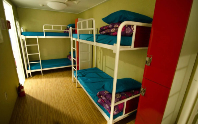 Kimchee Sinchon Guesthouse