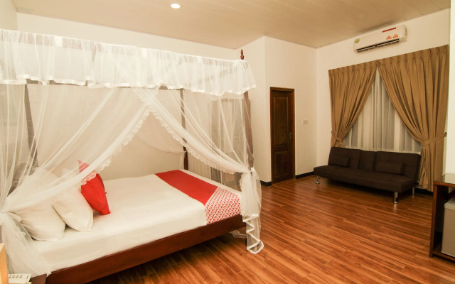 OYO 124 Clove Transit Hotel