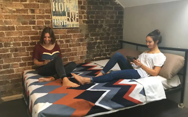 Balmain Backpackers