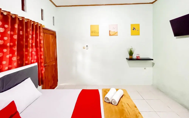RedDoorz Syariah Near RS Bhayangkara Nganjuk