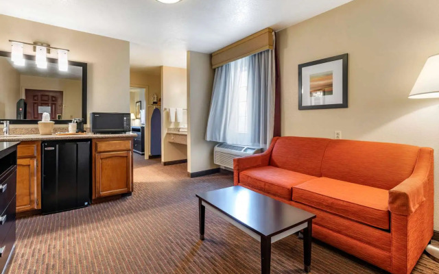 Best Western Luxury Inn