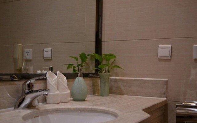 Longquan Sunny Hotel