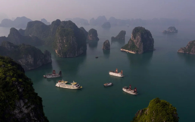 Garden Bay Legend Cruise