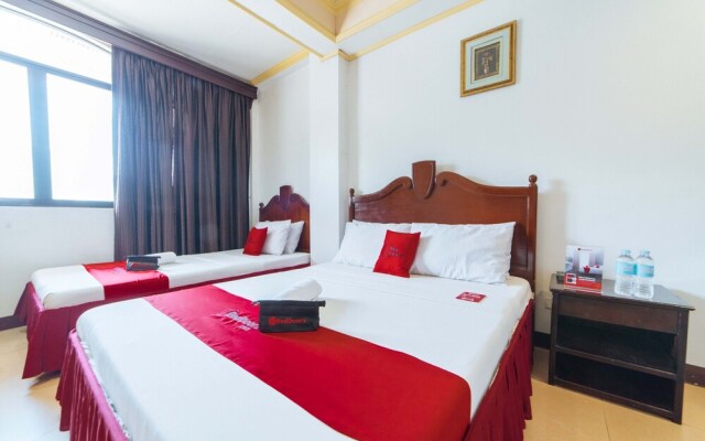 Cler Grand Hotel by Reddoorz