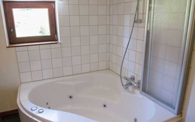 Luxury Apartment in Malmedy with Jacuzzi
