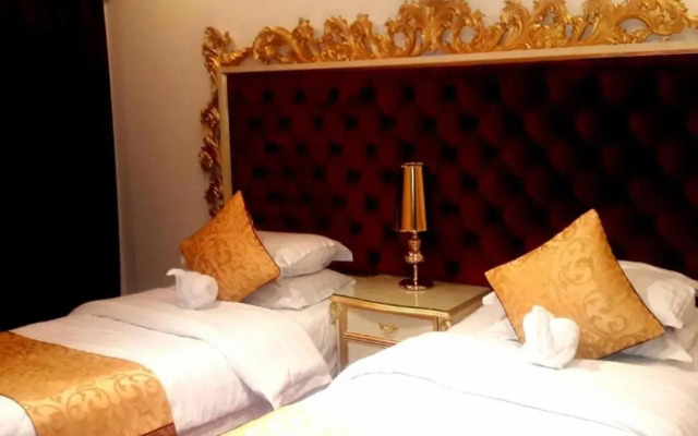 Rose Garden Hotel