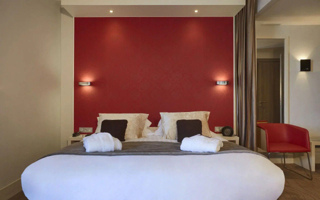 Kyriad Prestige Lyon Est - Saint Priest Eurexpo Hotel and Spa