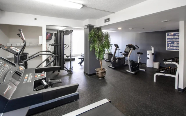 Hotel Faubourg Montreal - ex Holiday Inn Express Hotel & Suites Centr