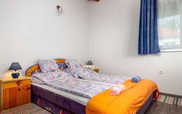 House Violette Balatonmariafurdo