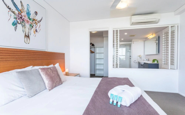 Stunning Sea Views Azura 7 Airlie & Wifi