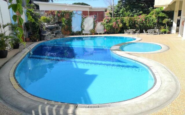 Near old city,Nimman,night Bazaar swimming pool apartment 25