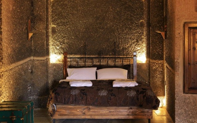 Antique Terrace Suites