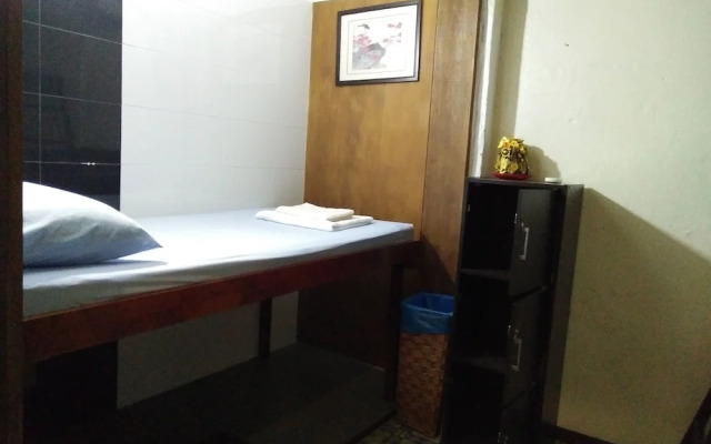 Sojourn Beds & Cafe - Hostel
