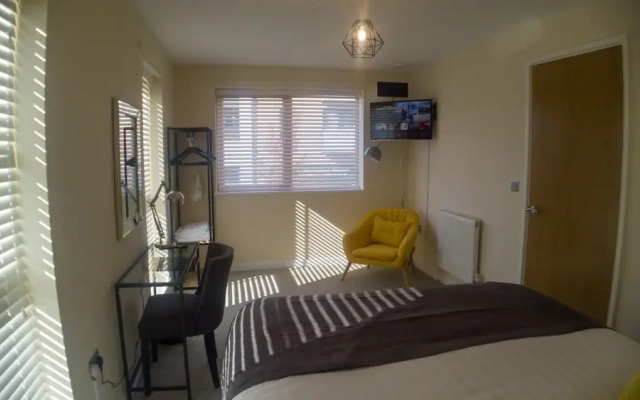 Fitzrovia Properties - Barracks Mews