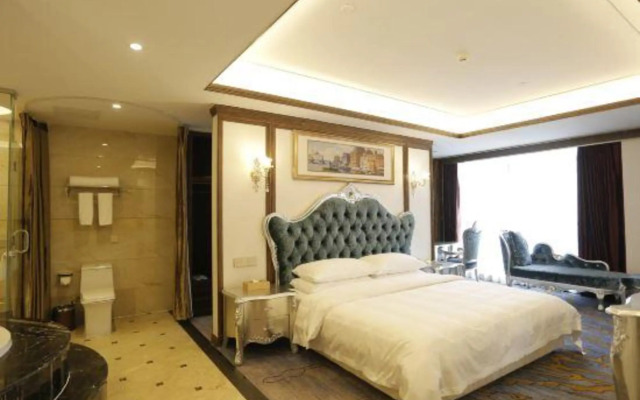 Vienna International Hotel (Mount Emei Crystal Plaza Hotel)