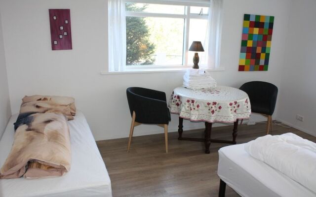 Brekkugata 33 Guesthouse