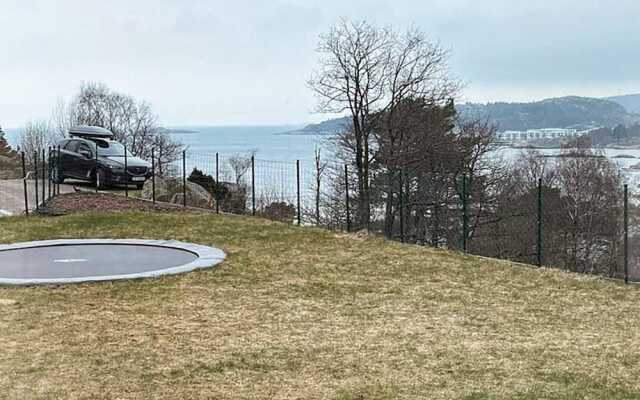 10 Person Holiday Home in Lindesnes
