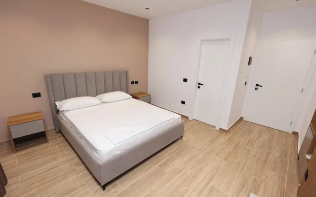 Emar Hotel