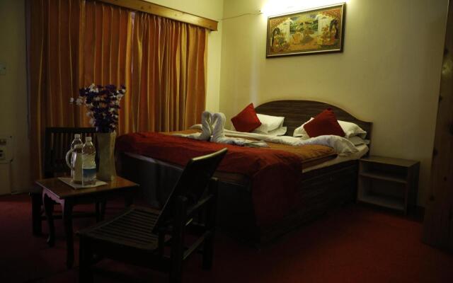 Hotel Monarch Residency Manali