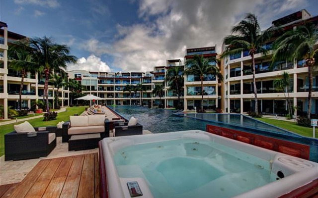 Elements 116 by Tripintravel