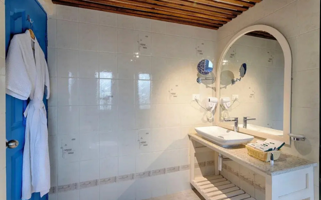 Azalea By Stone Wood Carmona