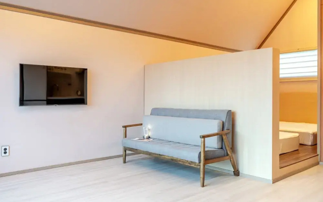 Ganghwa Aiem Glamping