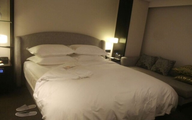 Fortune Bond Hotel