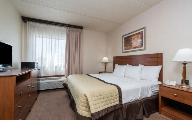 Baymont Inn & Suites Fargo