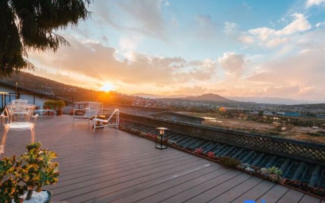 Tengchong Xitang Rehai Sulfur Hot Spring Boutique Lodge