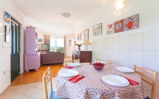 Holiday house Tonci - comfortable & surrounded by nature: Tucepi, Riviera Makarska