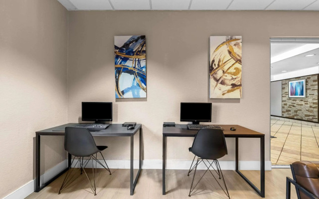 Townhouse Orlando West (ex.Red Roof Inn Orlando West - Ocoee)