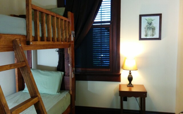 Site 61 Guesthouse