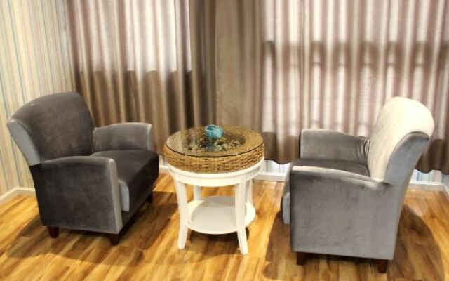 Jiayu Business Hotel