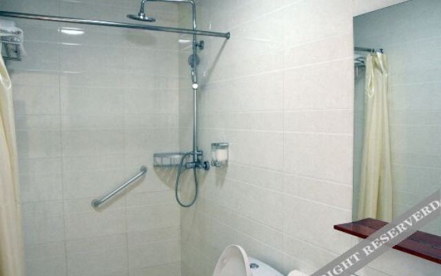 Ru Sun Moon Room