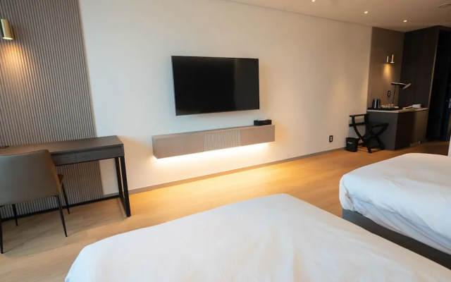 Ramada Plaza by Wyndham Jaeun