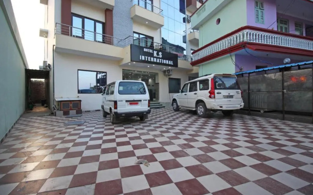 Hotel KS International