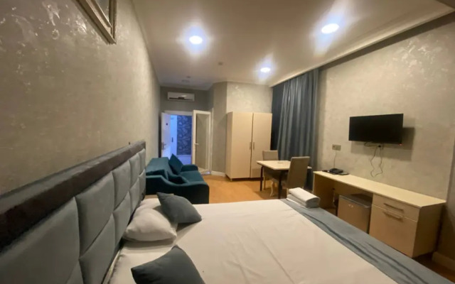 Eleon Hotel