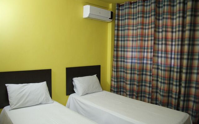 Strato Express Residence