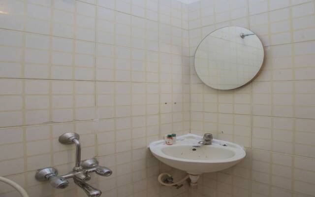 OYO 9903 Hotel Care Residency