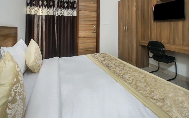 OYO 22235 Mint Residency